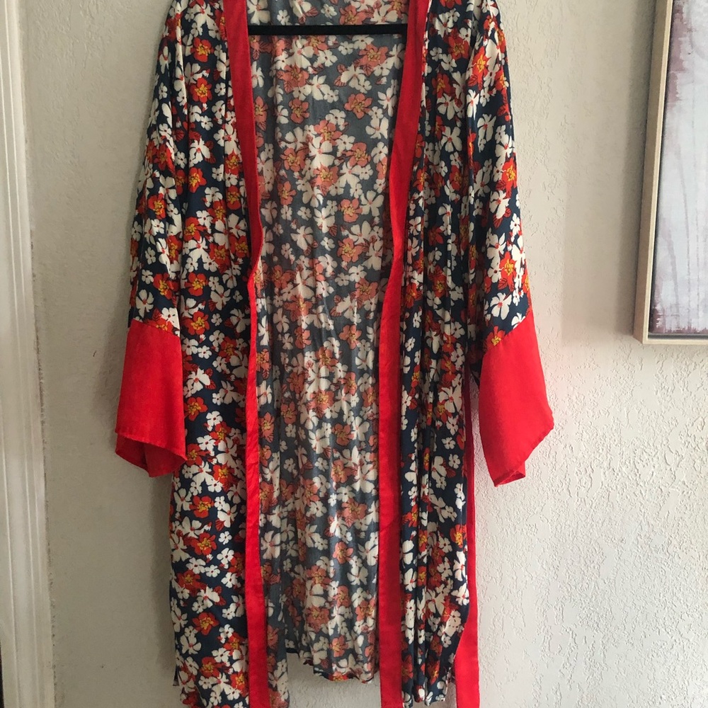 KIMONO - Picture 2 of 3